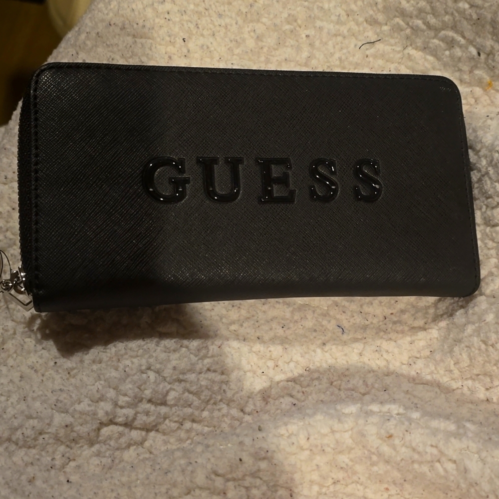 Guess wallet